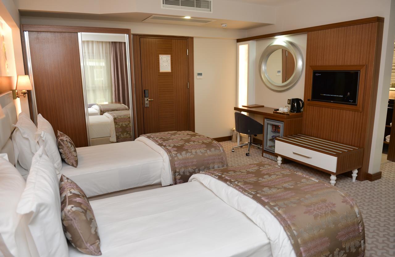 Tuna Otel Rezi̇Dans Gulagzi Luaran gambar