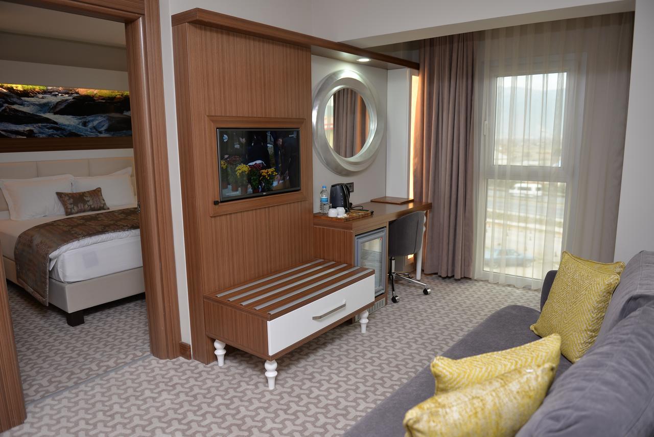 Tuna Otel Rezi̇Dans Gulagzi Luaran gambar